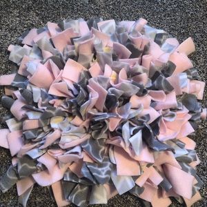 Snuffle-snuggle mat/slow feeder dogs Colors vary